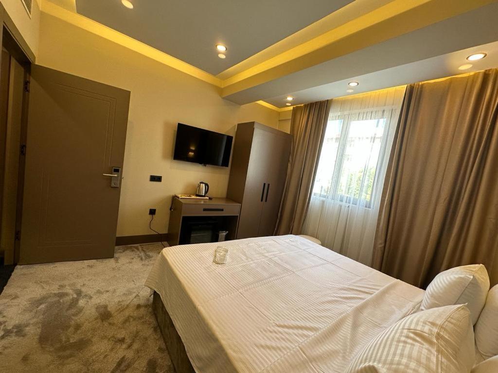 Istanblu Hotel Atasehir Стамбул Экстерьер фото