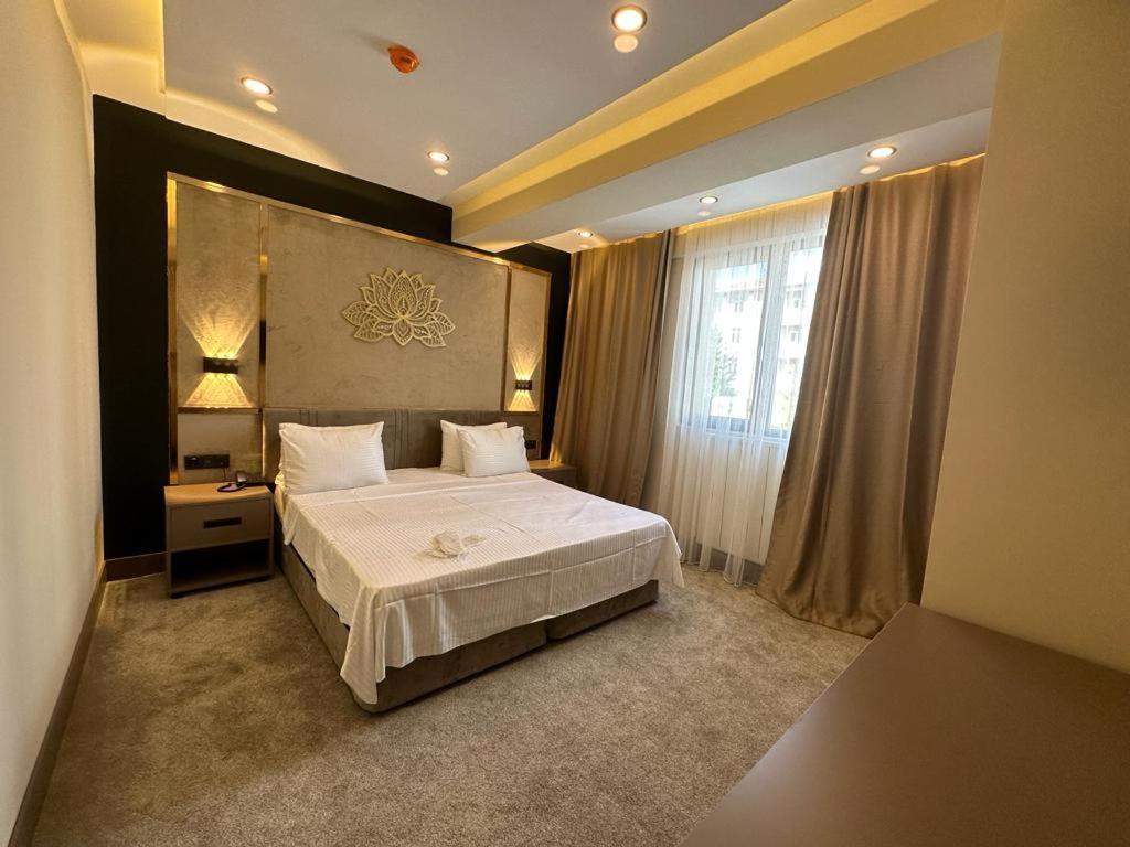 Istanblu Hotel Atasehir Стамбул Экстерьер фото