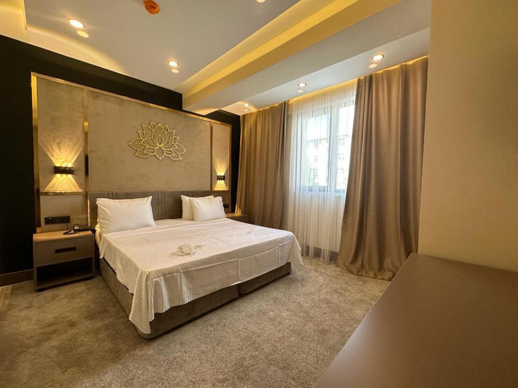 Istanblu Hotel Atasehir Стамбул Экстерьер фото