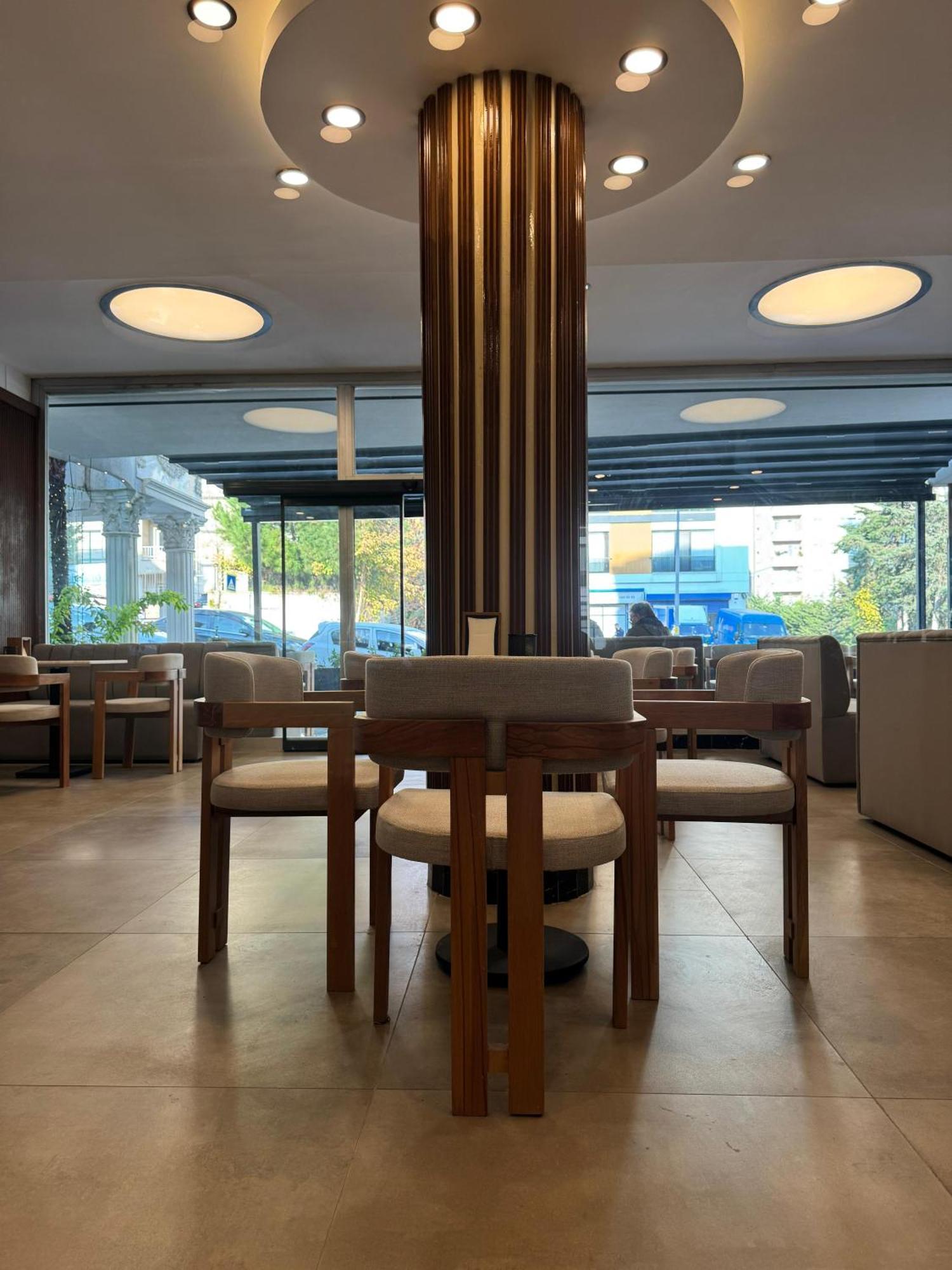 Istanblu Hotel Atasehir Стамбул Экстерьер фото