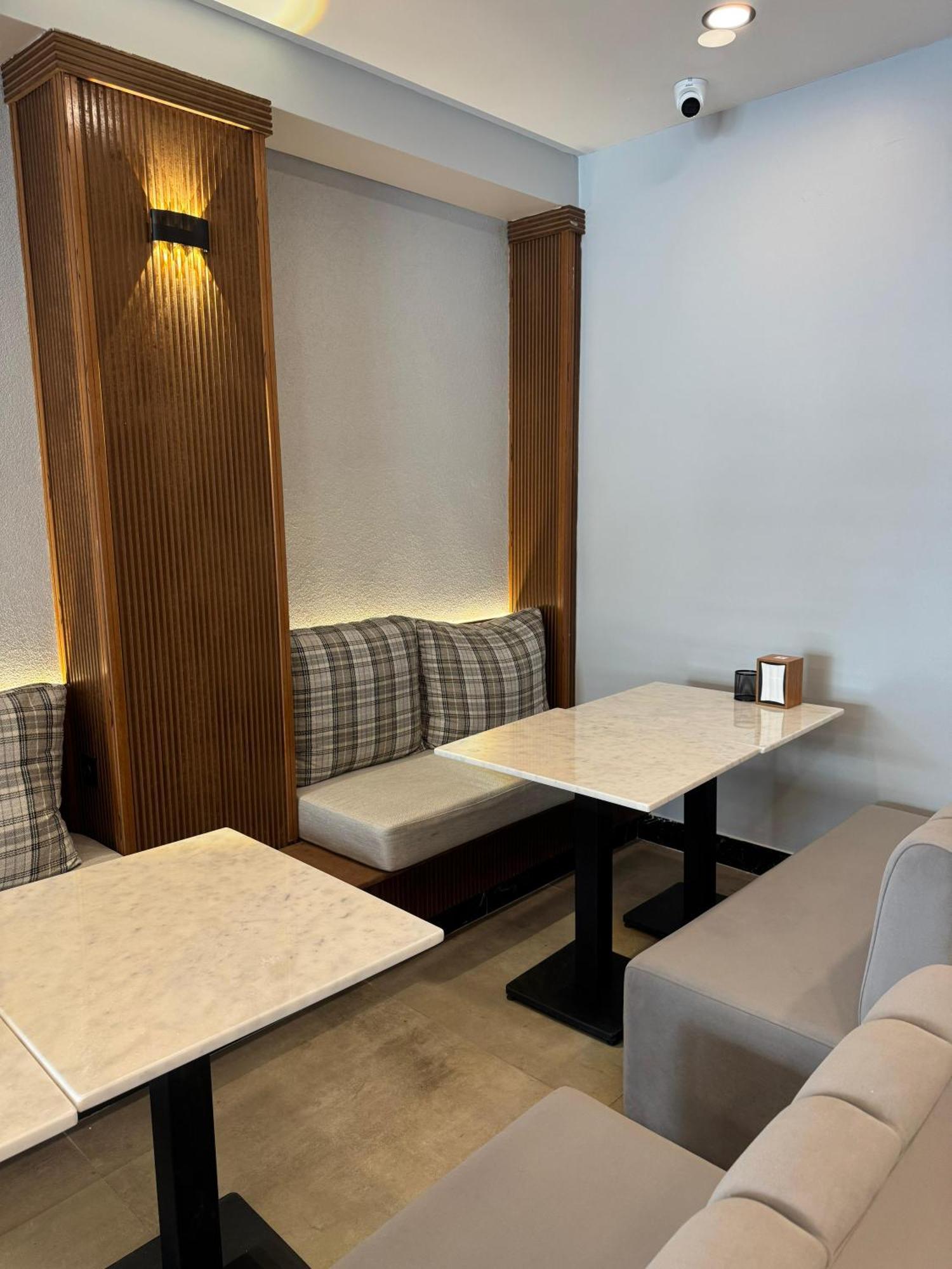Istanblu Hotel Atasehir Стамбул Экстерьер фото